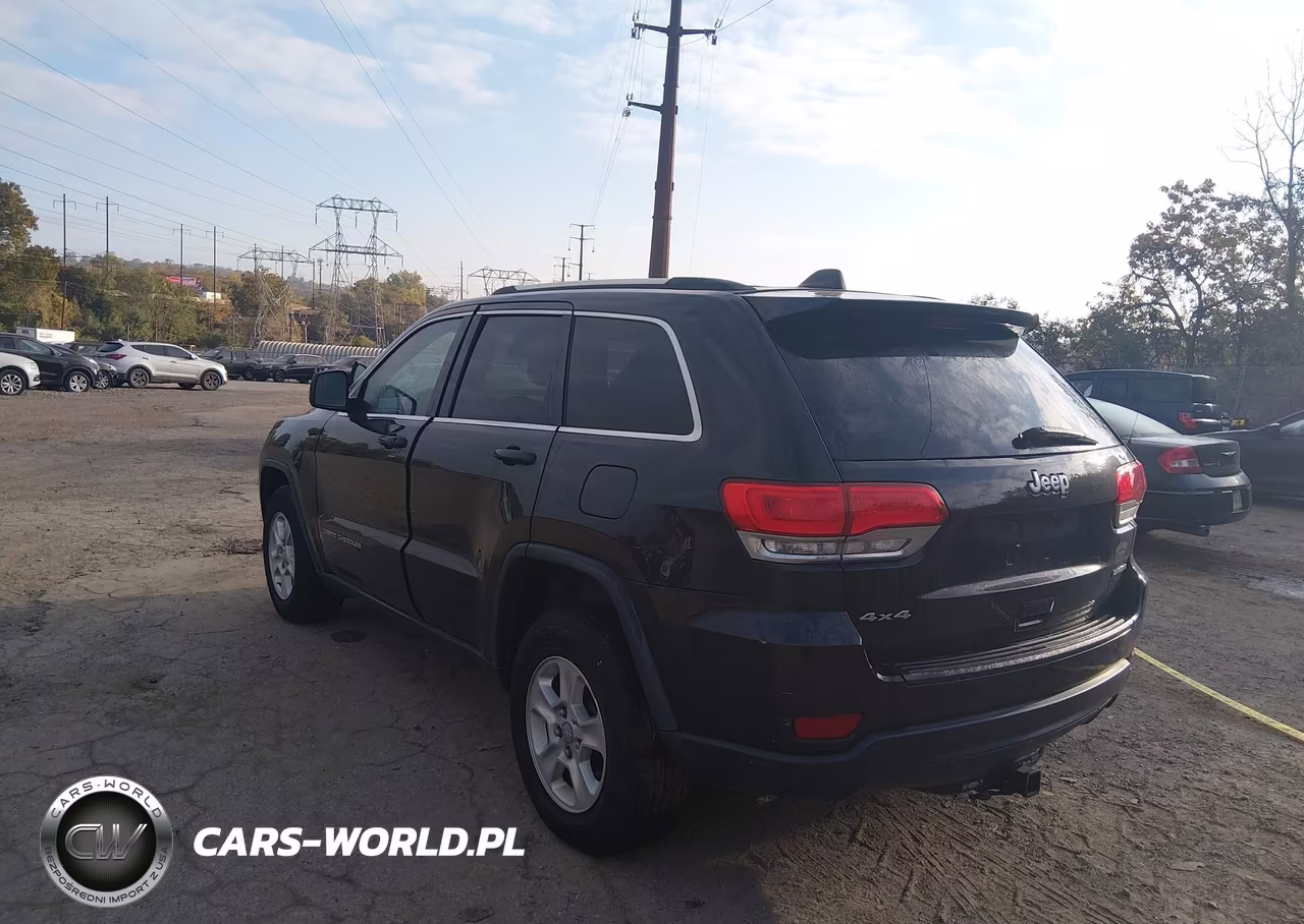 2014 Jeep Grand Cherokee Laredo VIN:1C4RJFAGXEC352480 - 3