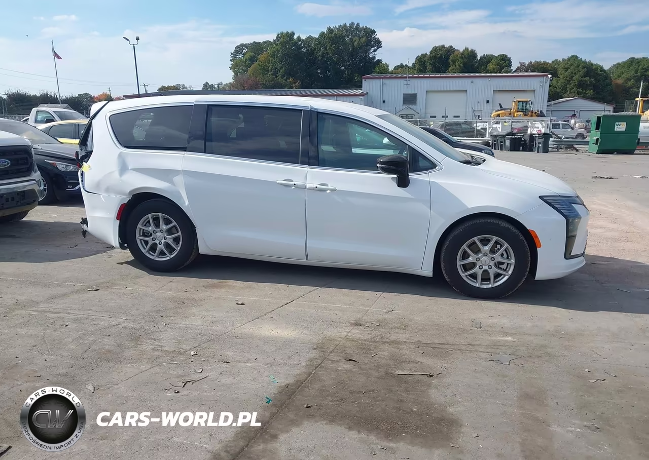 2027 Chrysler Pacifica VIN:2C4RC1BG9VR599038 - 13