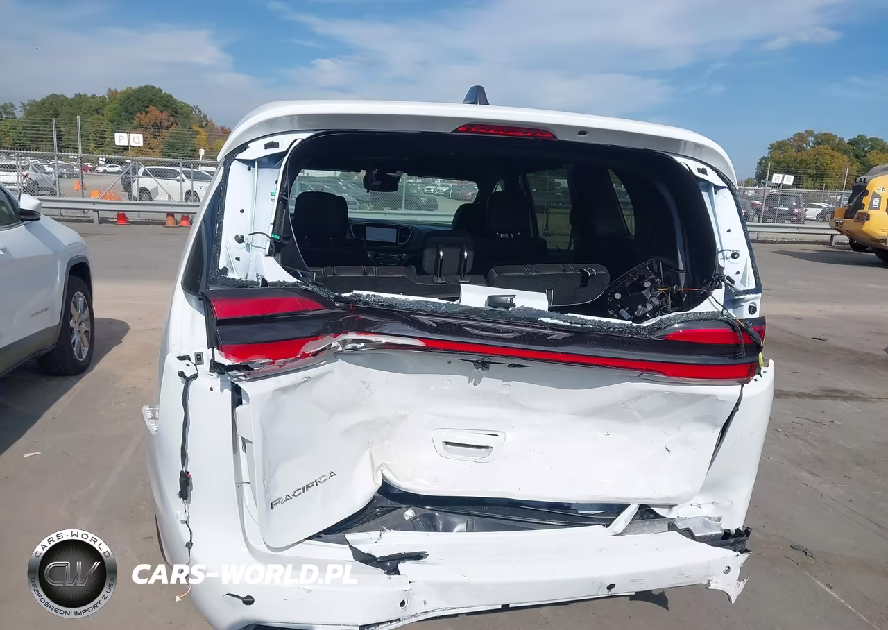 2027 Chrysler Pacifica VIN:2C4RC1BG9VR599038 - 16