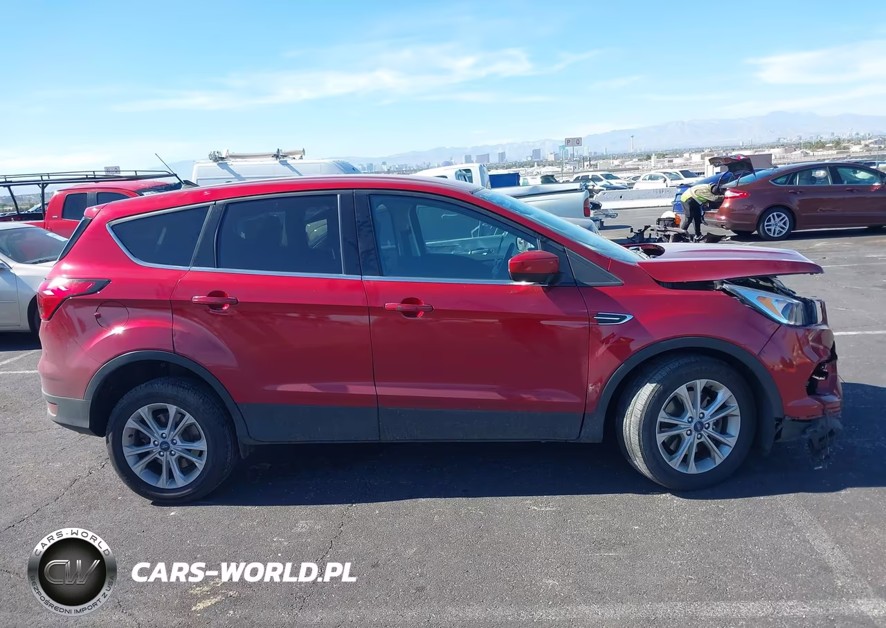 2019 Ford Escape Se VIN:1FMCU9GD1KUA15919 - 13