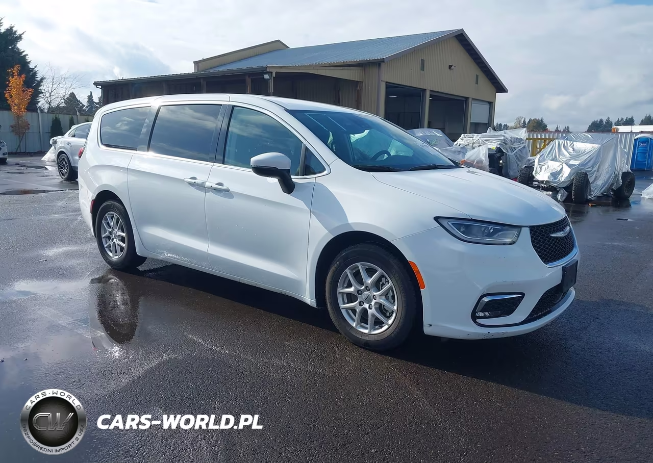 2023 Chrysler Pacifica Touring L