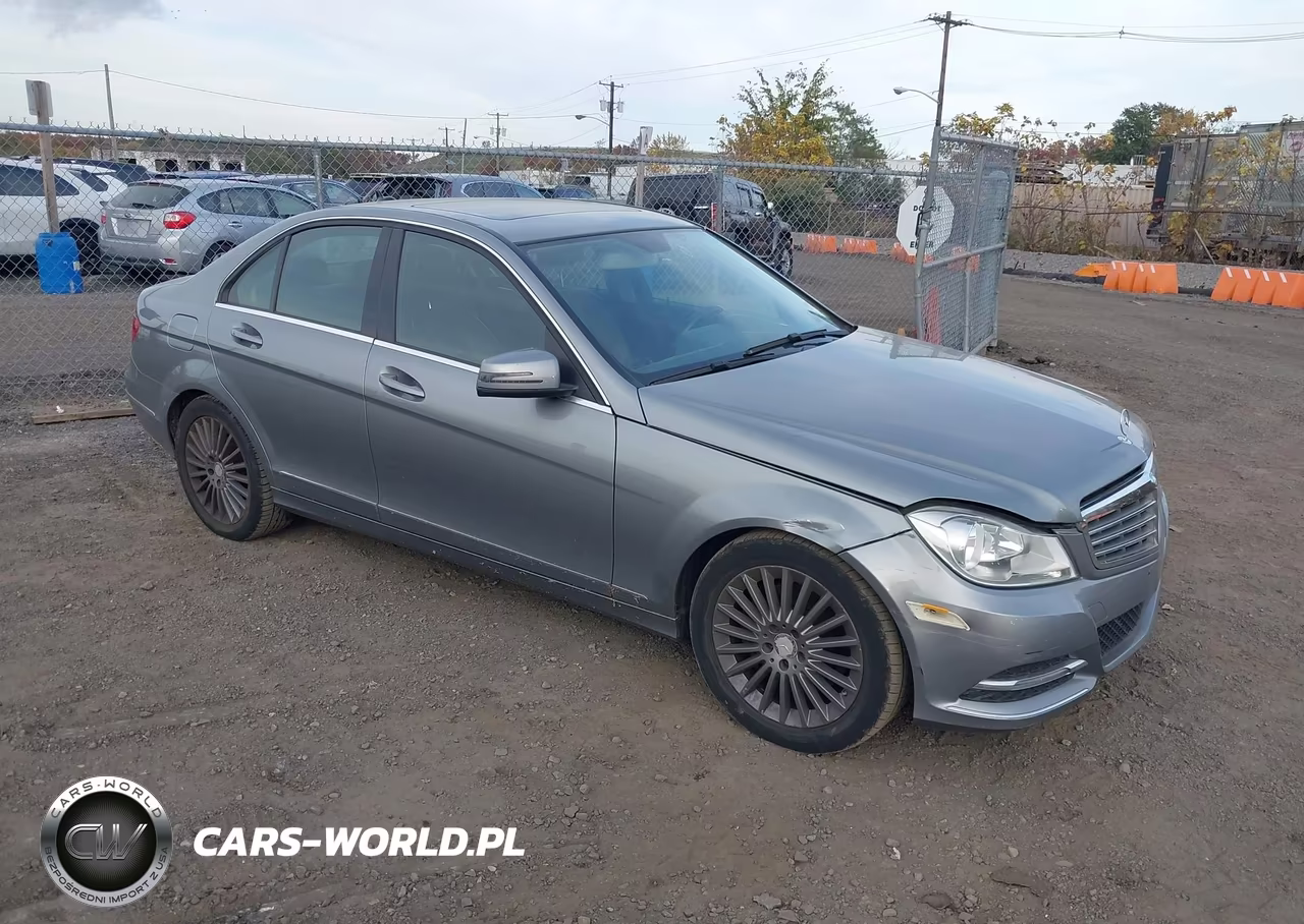 2014 Mercedes-Benz C 300 Luxury 4Matic