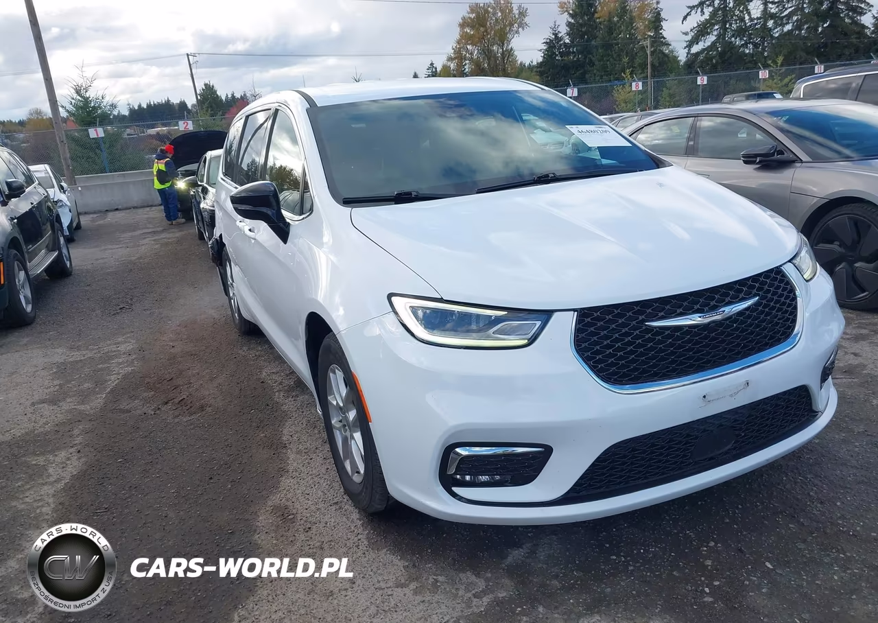 2025 Chrysler Pacifica Select