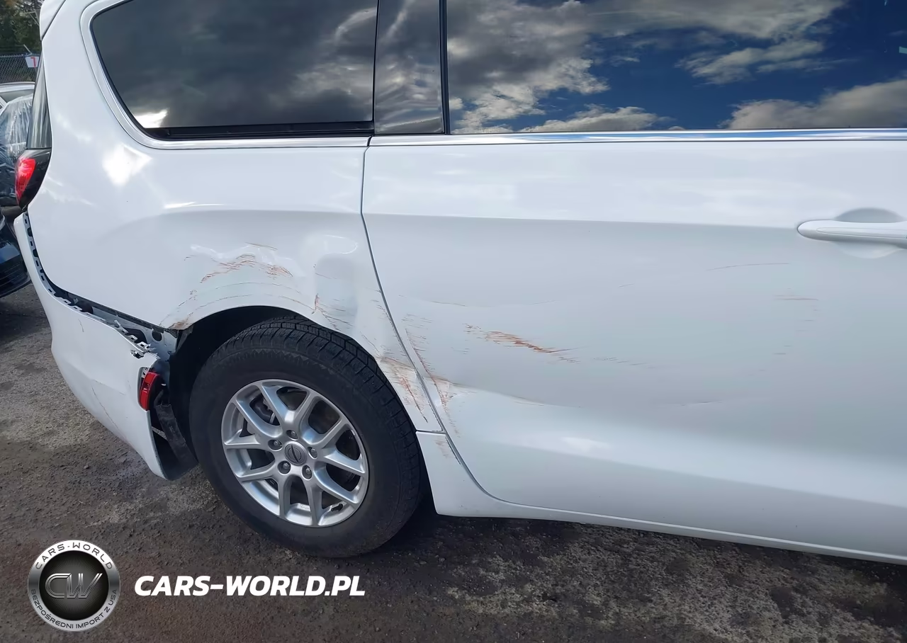 2025 Chrysler Pacifica Select VIN:2C4RC1BG9SR506093 - 18