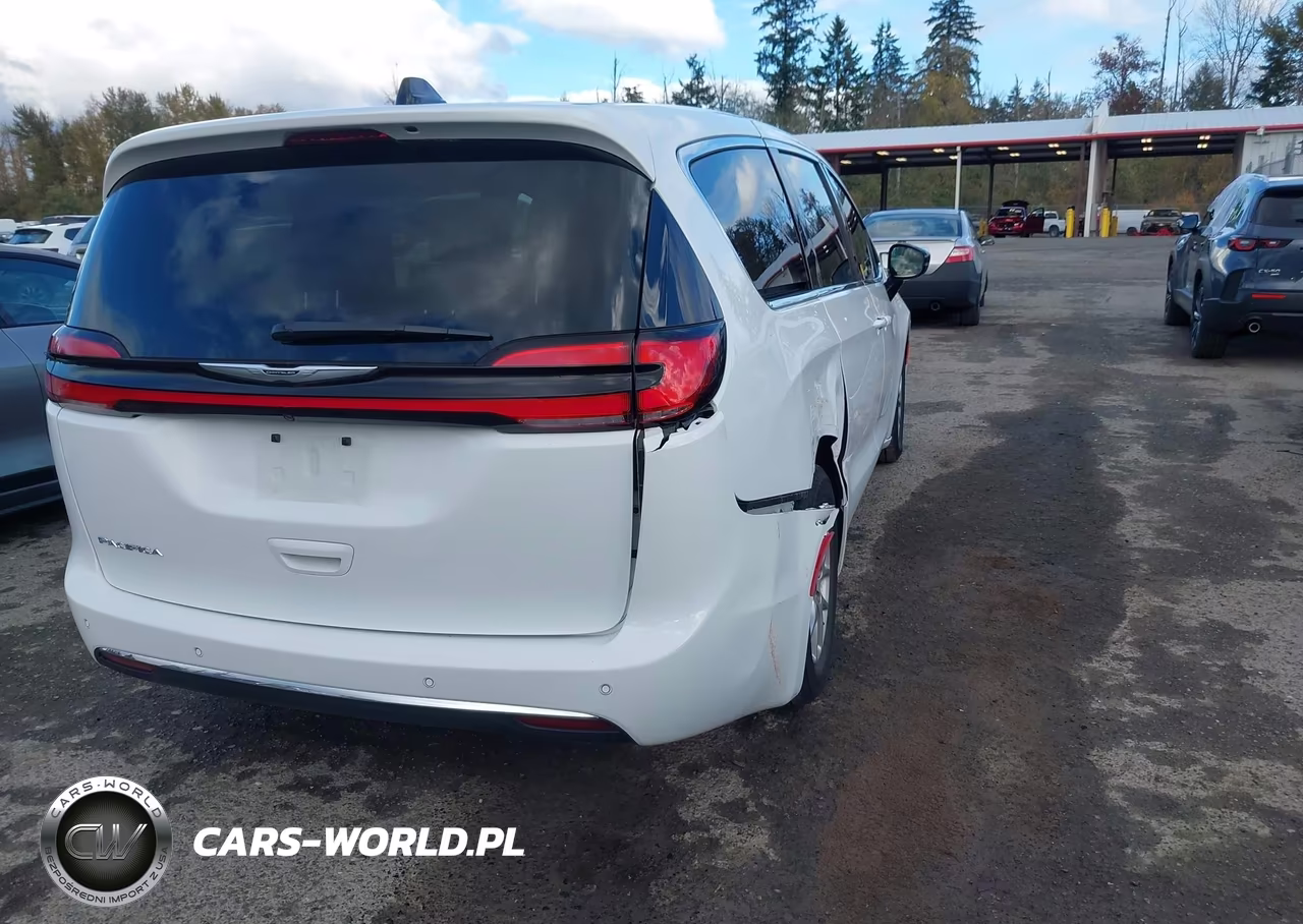 2025 Chrysler Pacifica Select VIN:2C4RC1BG9SR506093 - 4