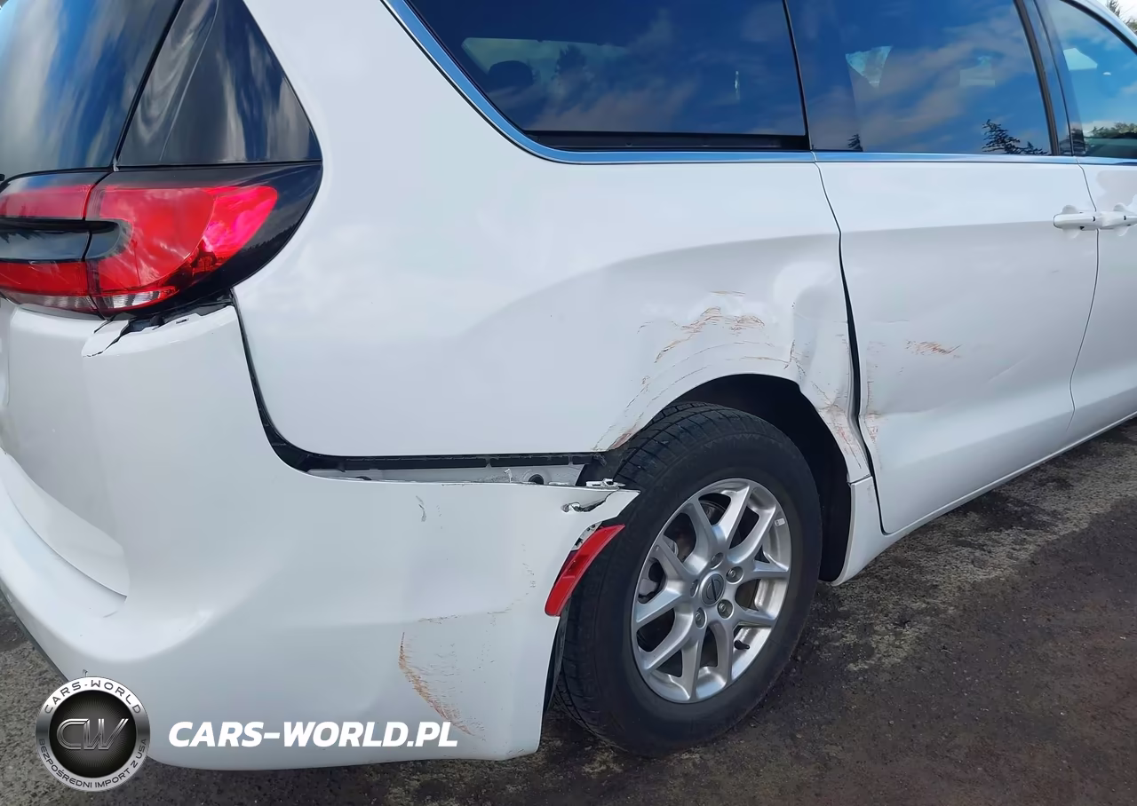 2025 Chrysler Pacifica Select VIN:2C4RC1BG9SR506093 - 6