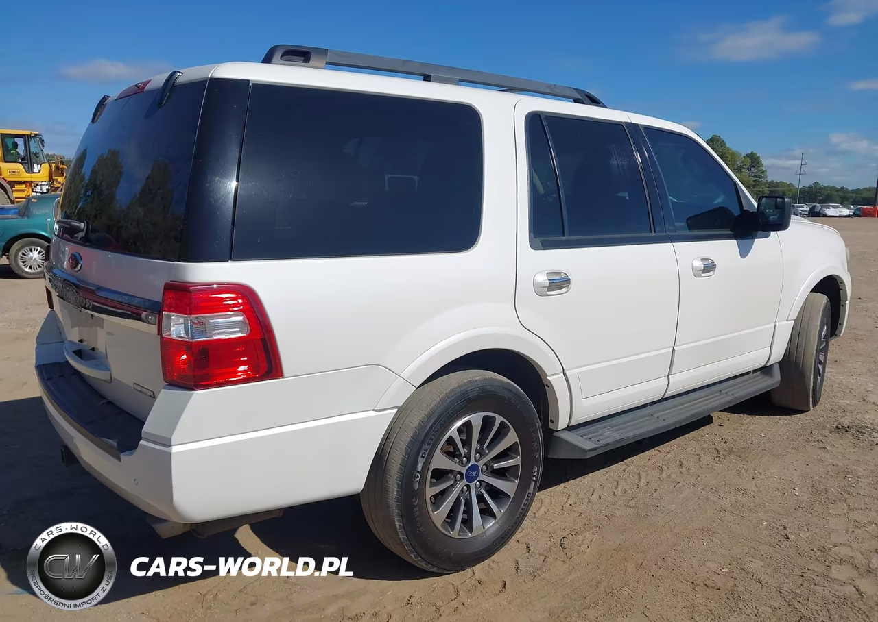 2015 Ford Expedition Xlt VIN:1FMJU1HT9FEF08519 - 4