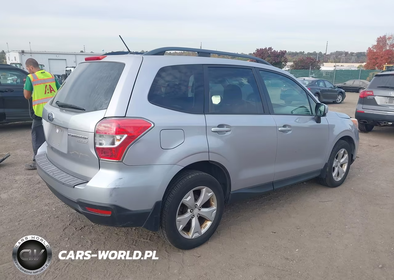 2015 Subaru Forester 2.5I Premium VIN:JF2SJADC8FH429852 - 4