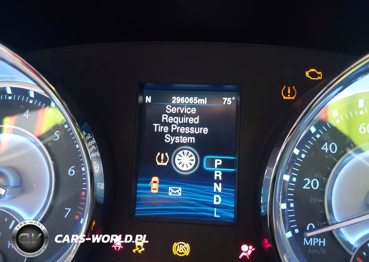 2013 Chrysler 300 Motown VIN:2C3CCAAG8DH600258 - 7
