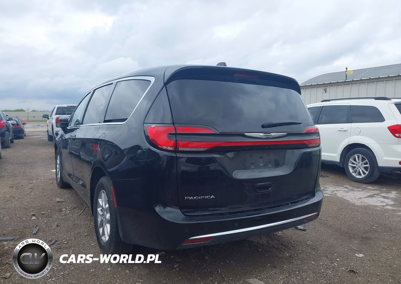 2025 Chrysler Pacifica Select VIN:2C4RC1BG6SR579230 - 3