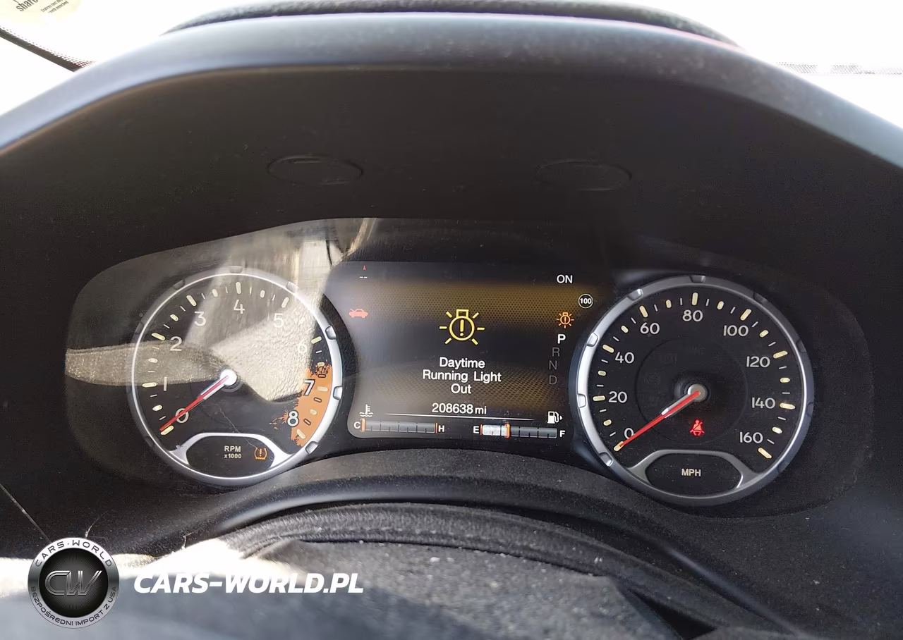2016 Jeep Renegade Limited VIN:ZACCJADT5GPC84914 - 7