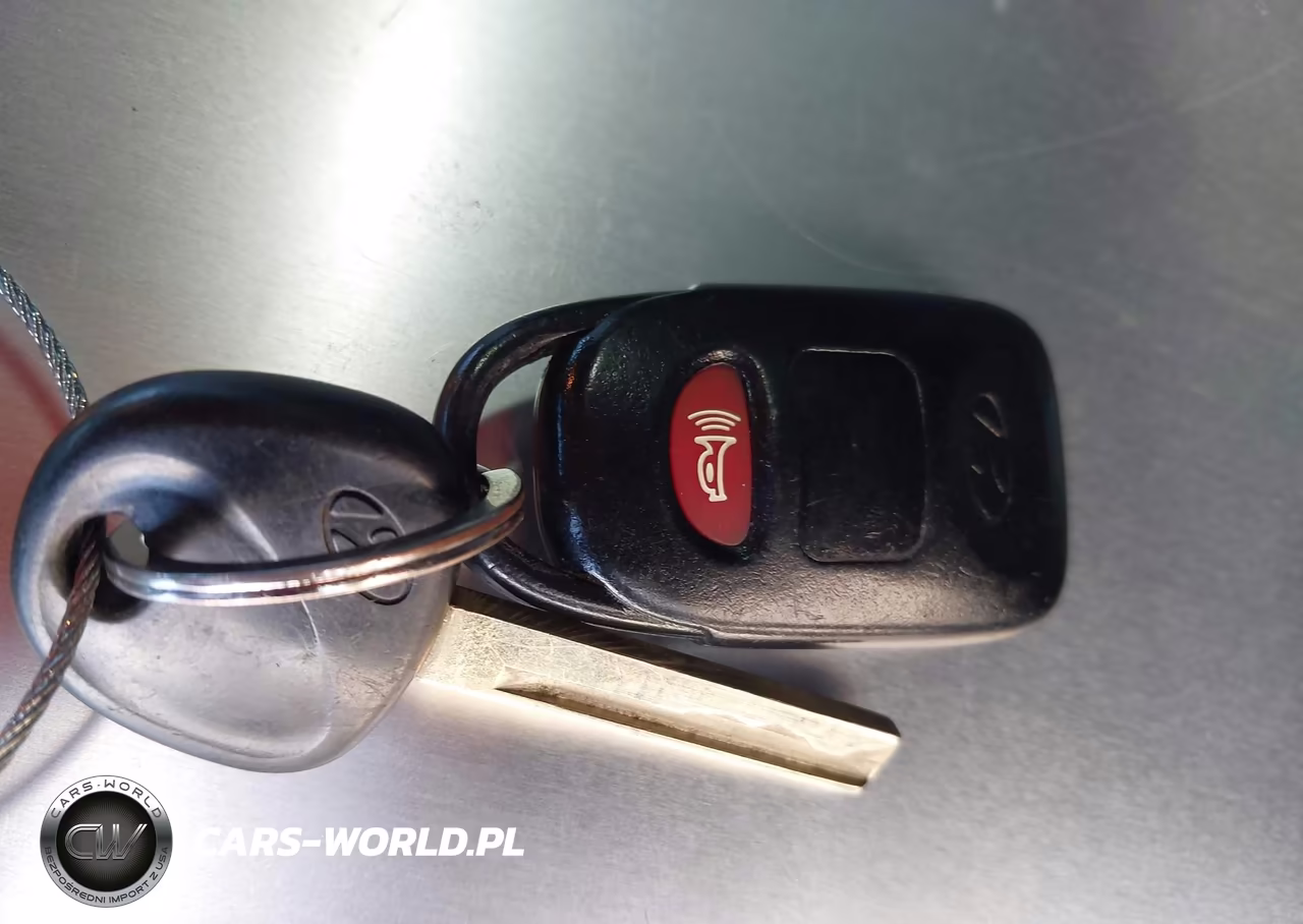 2016 Hyundai Veloster VIN:KMHTC6AD8GU281410 - 11