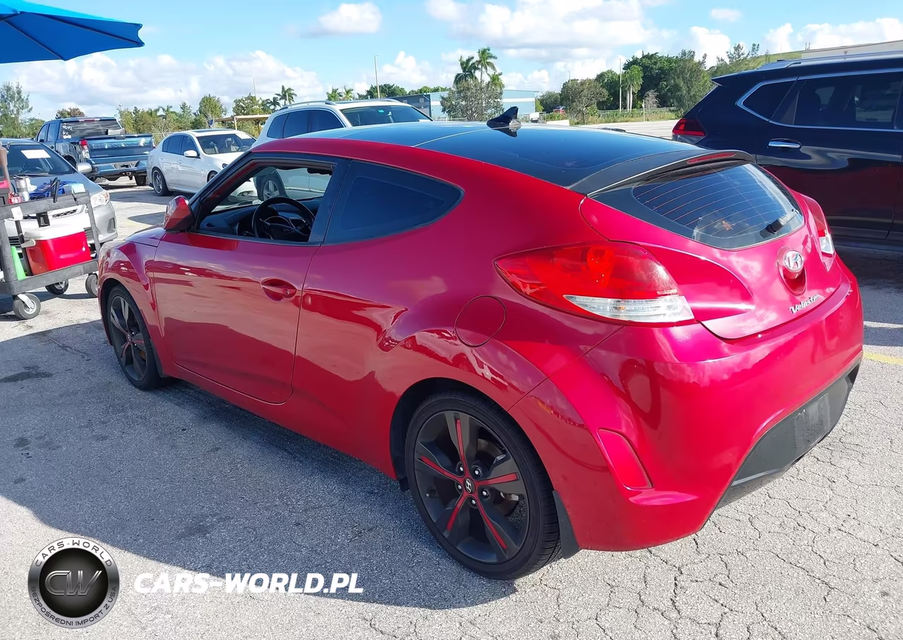 2016 Hyundai Veloster VIN:KMHTC6AD8GU281410 - 3