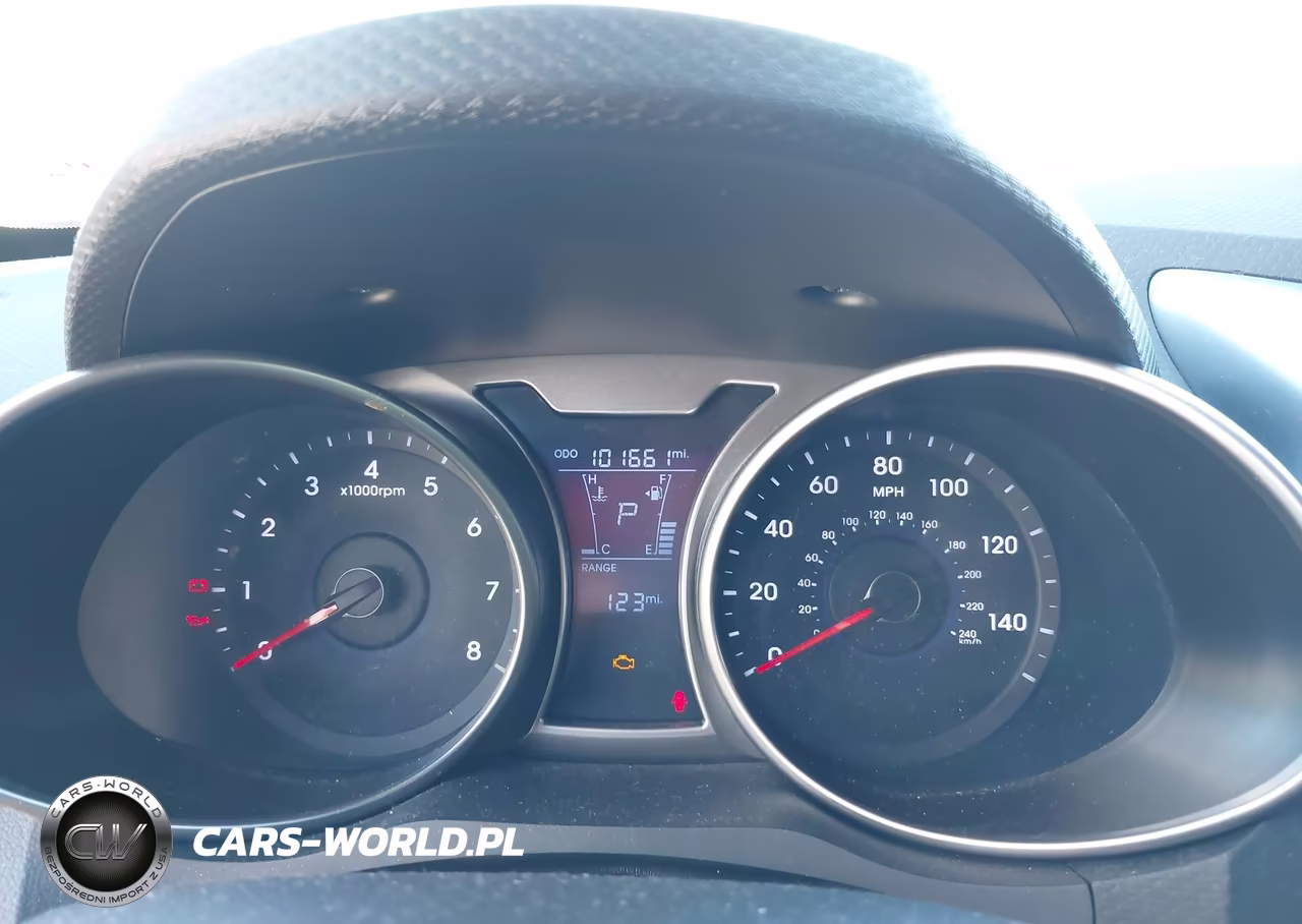 2016 Hyundai Veloster VIN:KMHTC6AD8GU281410 - 7
