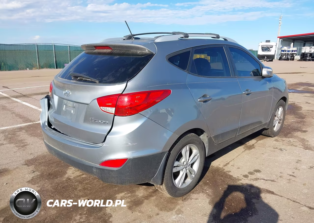 2012 Hyundai Tucson Gls VIN:KM8JU3ACXCU477983 - 4