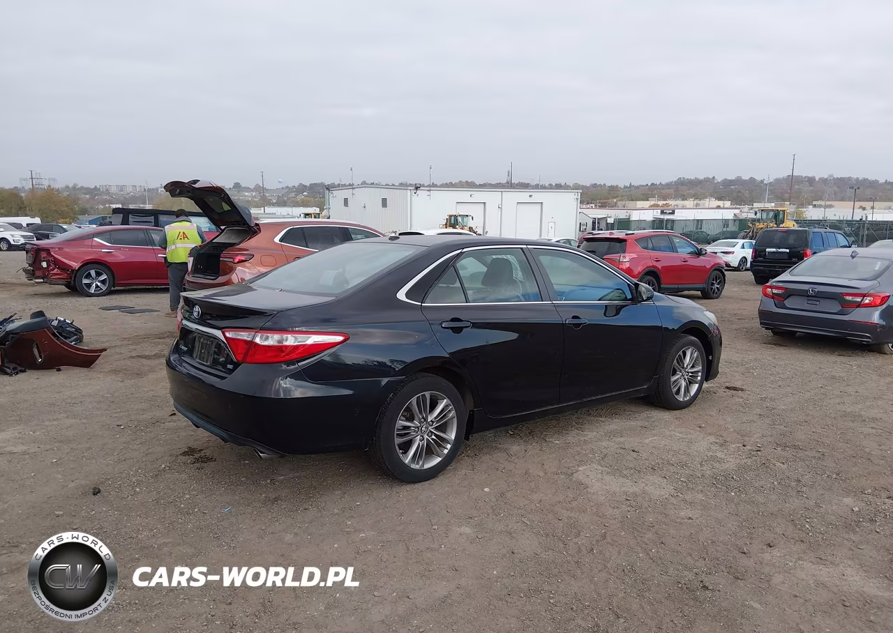 2017 Toyota Camry Se VIN:4T1BF1FK7HU343605 - 4