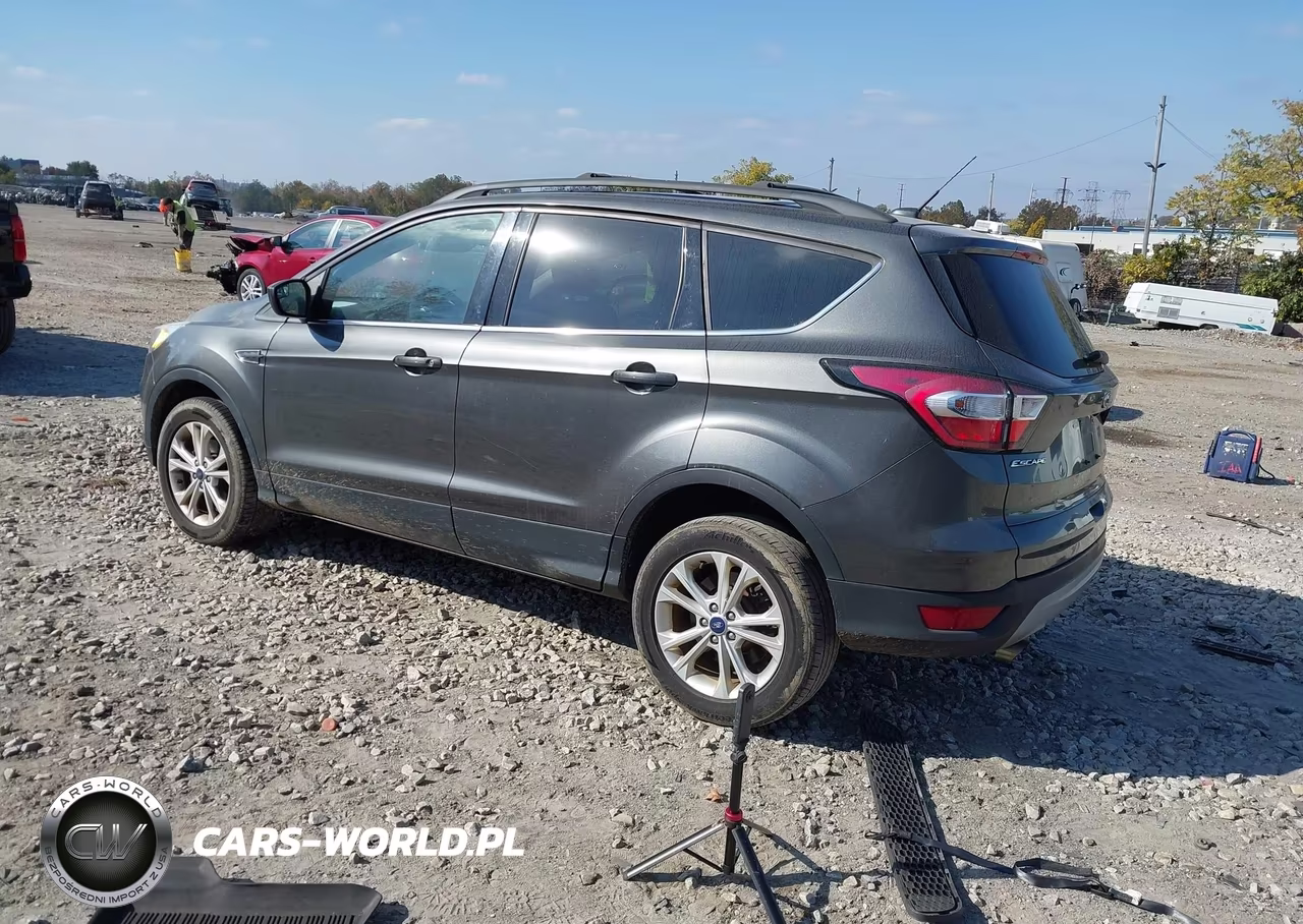 2018 Ford Escape Se VIN:1FMCU0GD0JUA93859 - 3