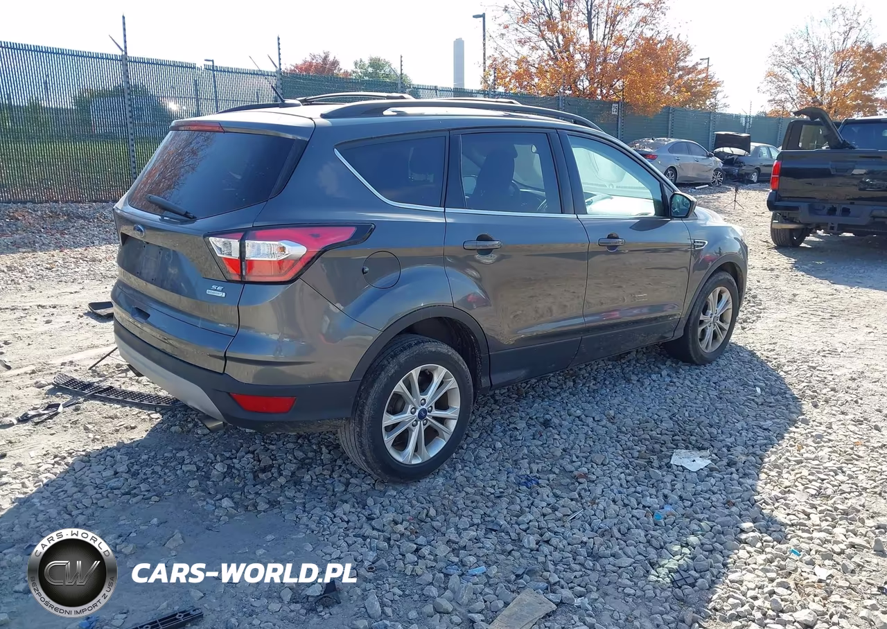 2018 Ford Escape Se VIN:1FMCU0GD0JUA93859 - 4