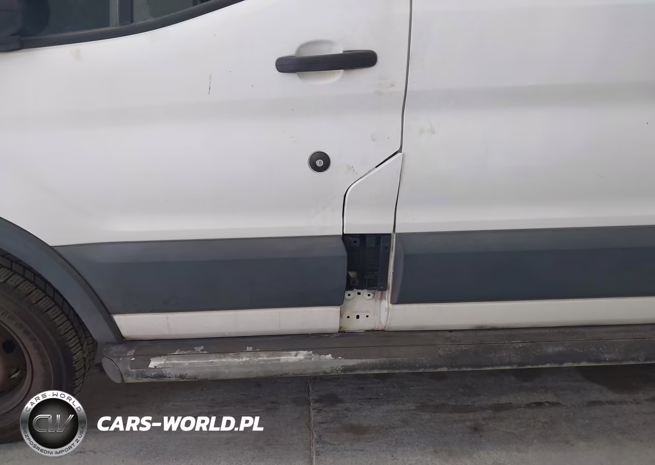 2018 Ford Transit-250 VIN:1FTYR1ZM2JKB17962 - 19