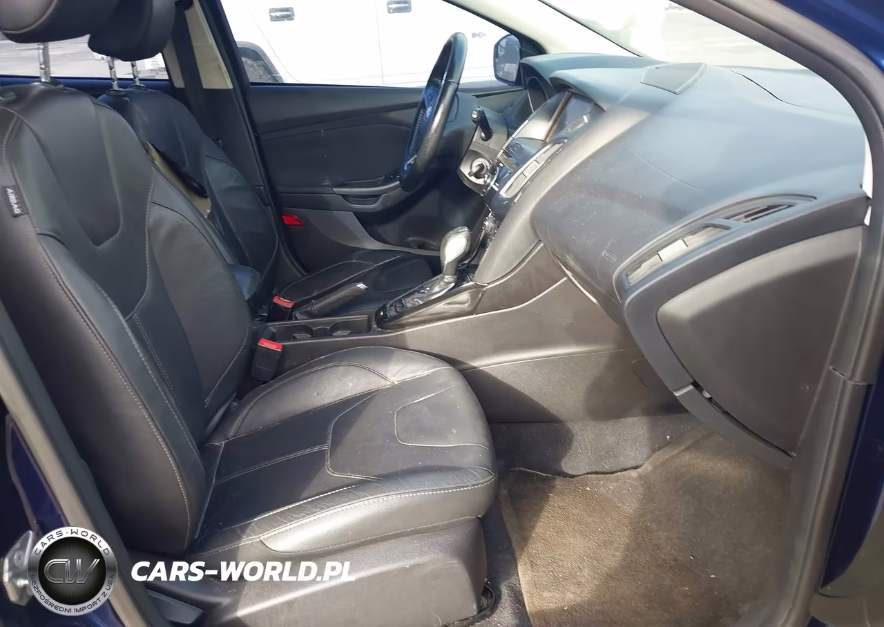2016 Ford Focus Se VIN:1FADP3K21GL224289 - 5