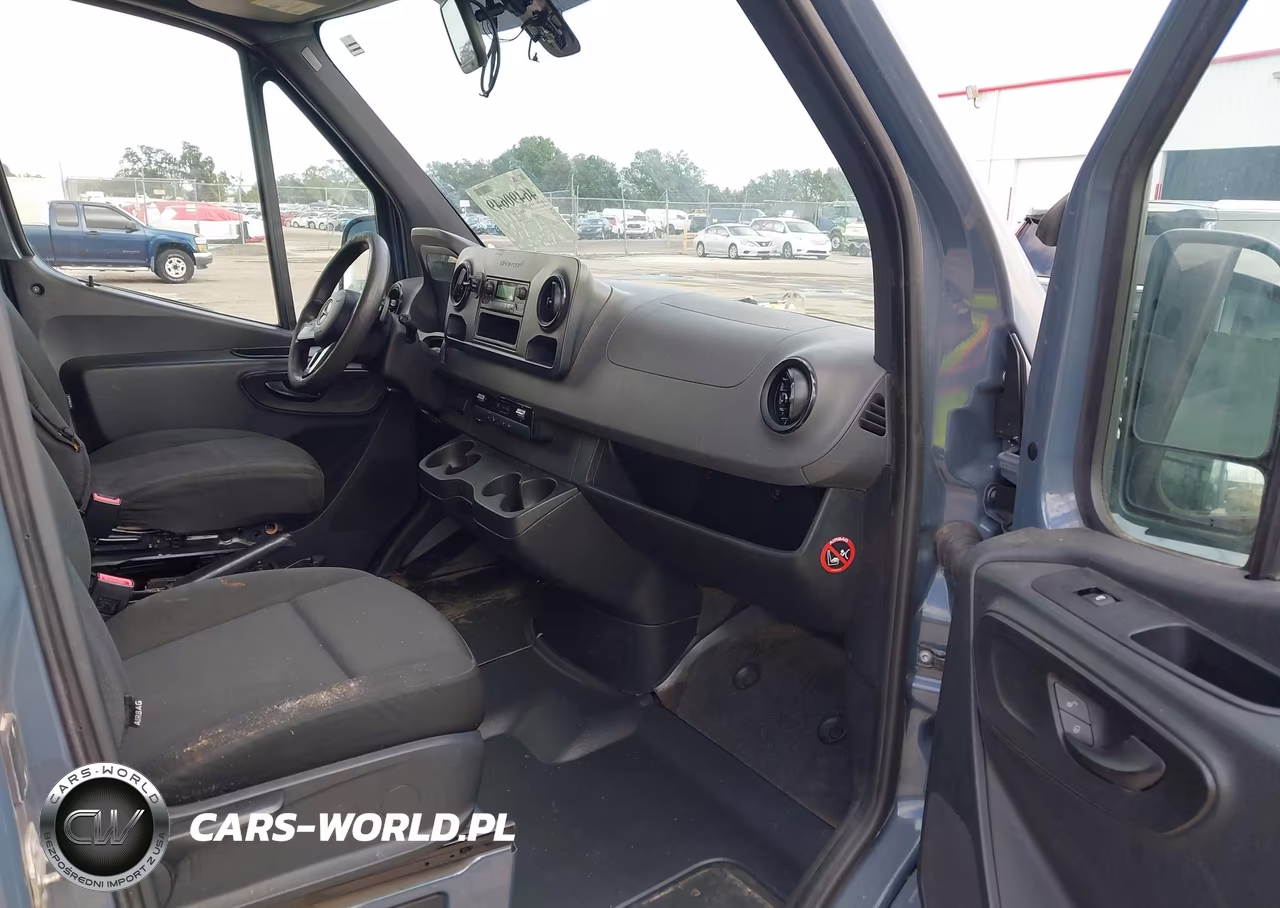 2019 Mercedes-Benz Sprinter 2500 High Roof V6 VIN:WD4PF1CD7KP137731 - 5