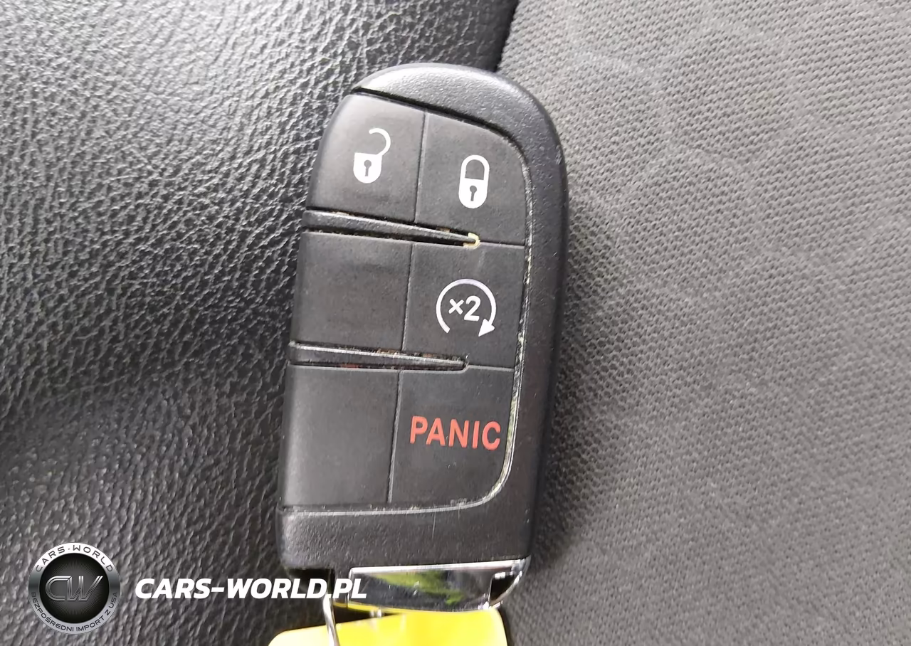 2018 Jeep Compass Latitude 4X4 VIN:3C4NJDBB7JT258870 - 11