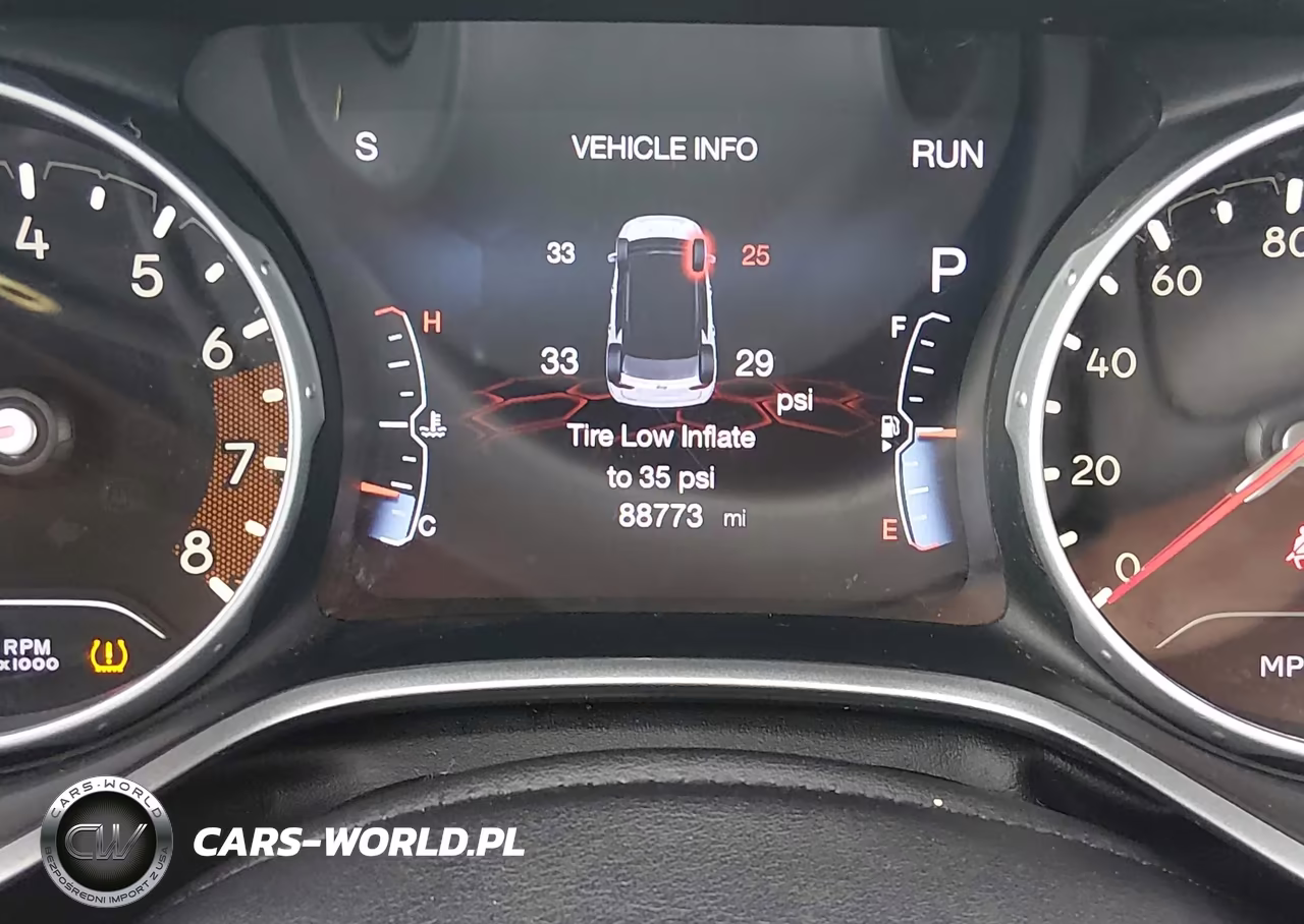 2018 Jeep Compass Latitude 4X4 VIN:3C4NJDBB7JT258870 - 15