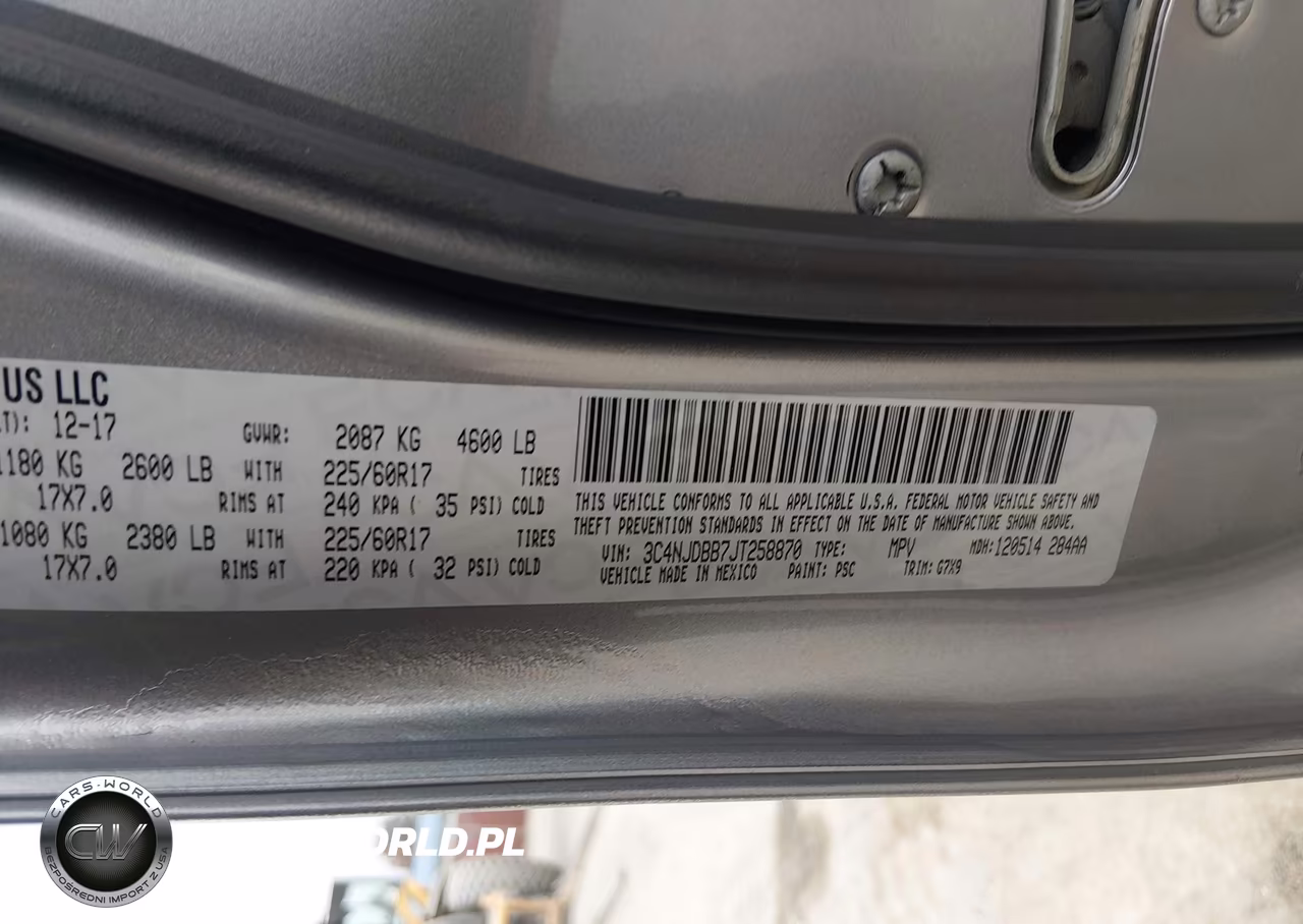 2018 Jeep Compass Latitude 4X4 VIN:3C4NJDBB7JT258870 - 9