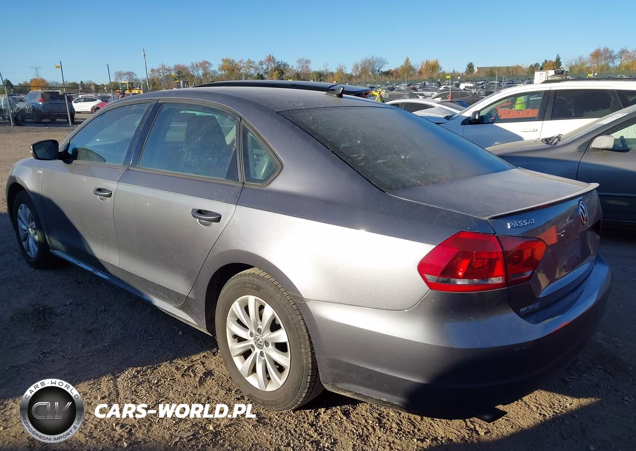 2015 Volkswagen Passat 1.8T Wolfsburg Edition VIN:1VWAS7A35FC003710 - 3