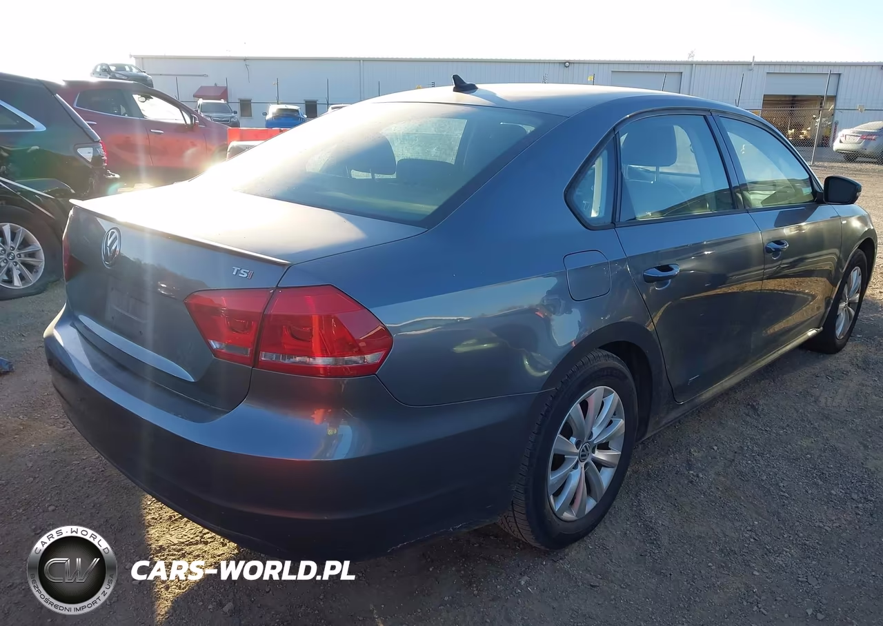 2015 Volkswagen Passat 1.8T Wolfsburg Edition VIN:1VWAS7A35FC003710 - 4